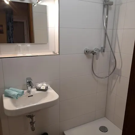 Gaestezimmer - Gaestehaus Barbara Maison d'hôtes 3*